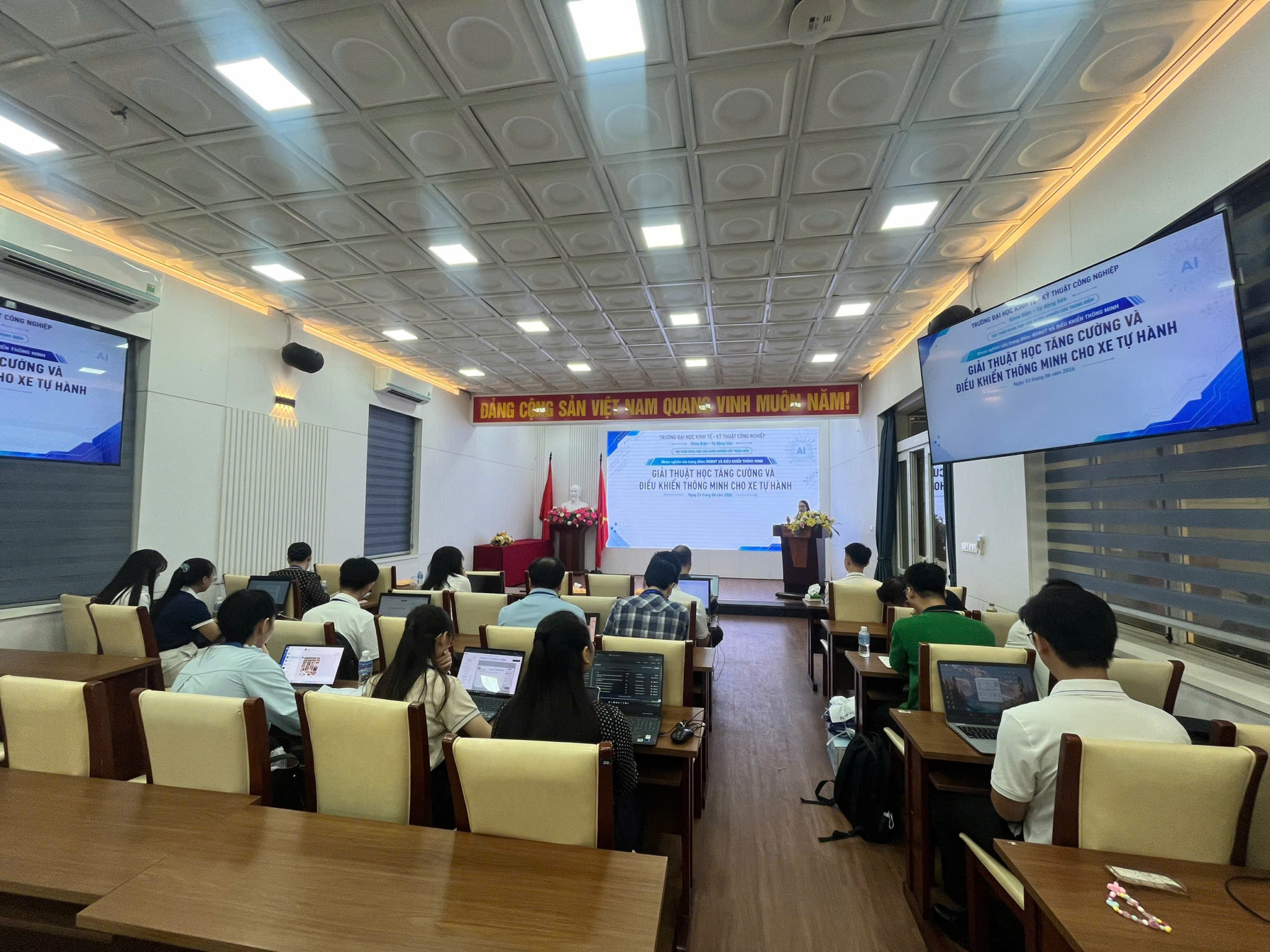 Hội thảo Khoa học và Công nghệ UNETI 2026